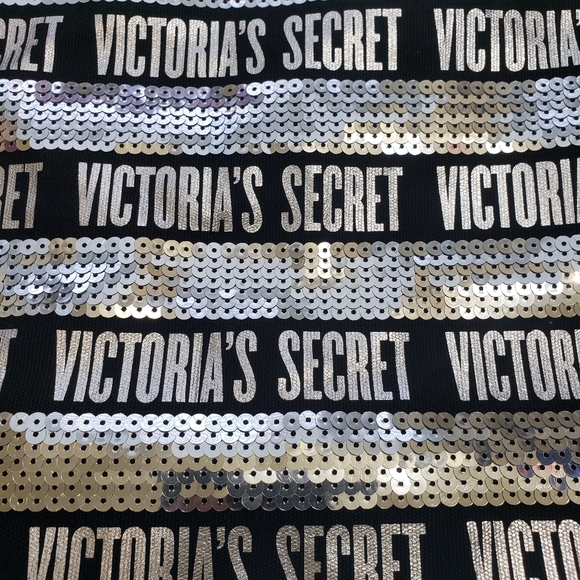Victoria's Secret  Tote and Mini. - Picture 9 of 16